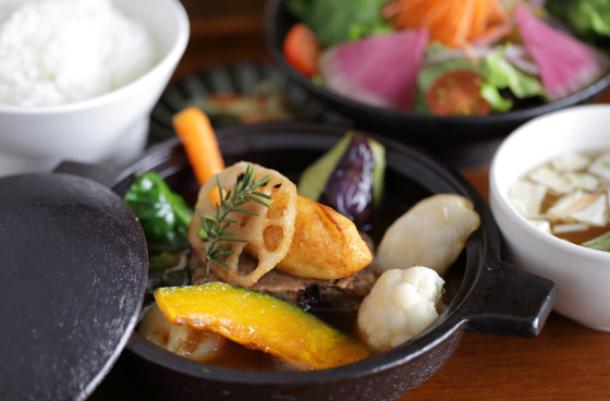 牛スネ肉と冬野菜のポトフ