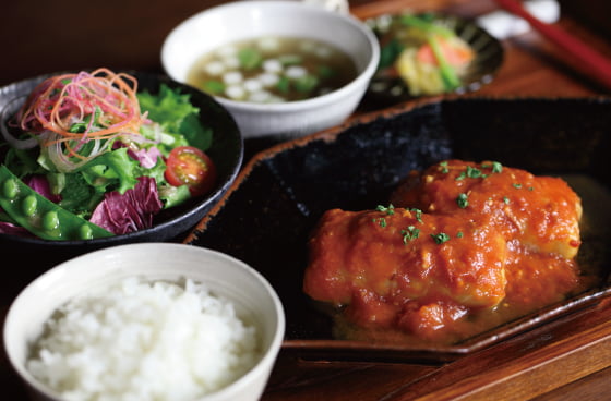 Cabbage Roll with Shinshu Local Herb Chicken