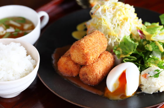 Crab Meat Cream Croquette with Fruit and Vegetable Sauce