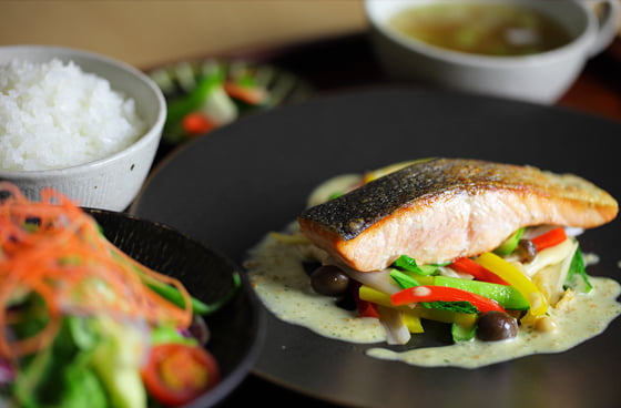 Sauteed Salmon and Vegetables with Lemon Butter Sauce