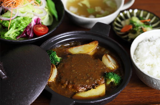 Stewed Hamburg with Mushroom Demiglace Sauce