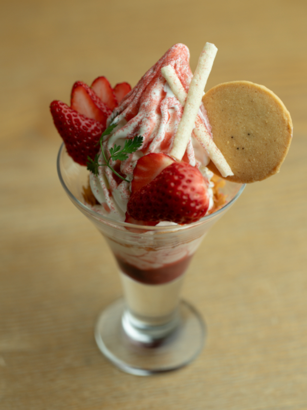 いちごのパフェ