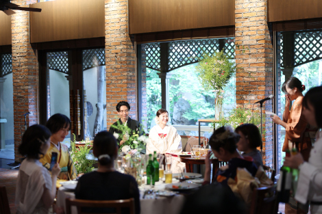 ＜アットホームウェディング＞所縁のある場所とコーディネートでつくる おふたりならではの1日